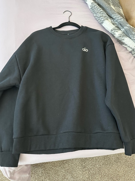 ALO Yoga Tops - Alo Crewneck